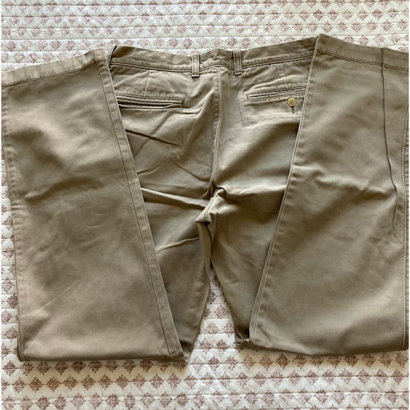 JCrew Classic Fit Khakis - 32x34 - Picture 3 of 5